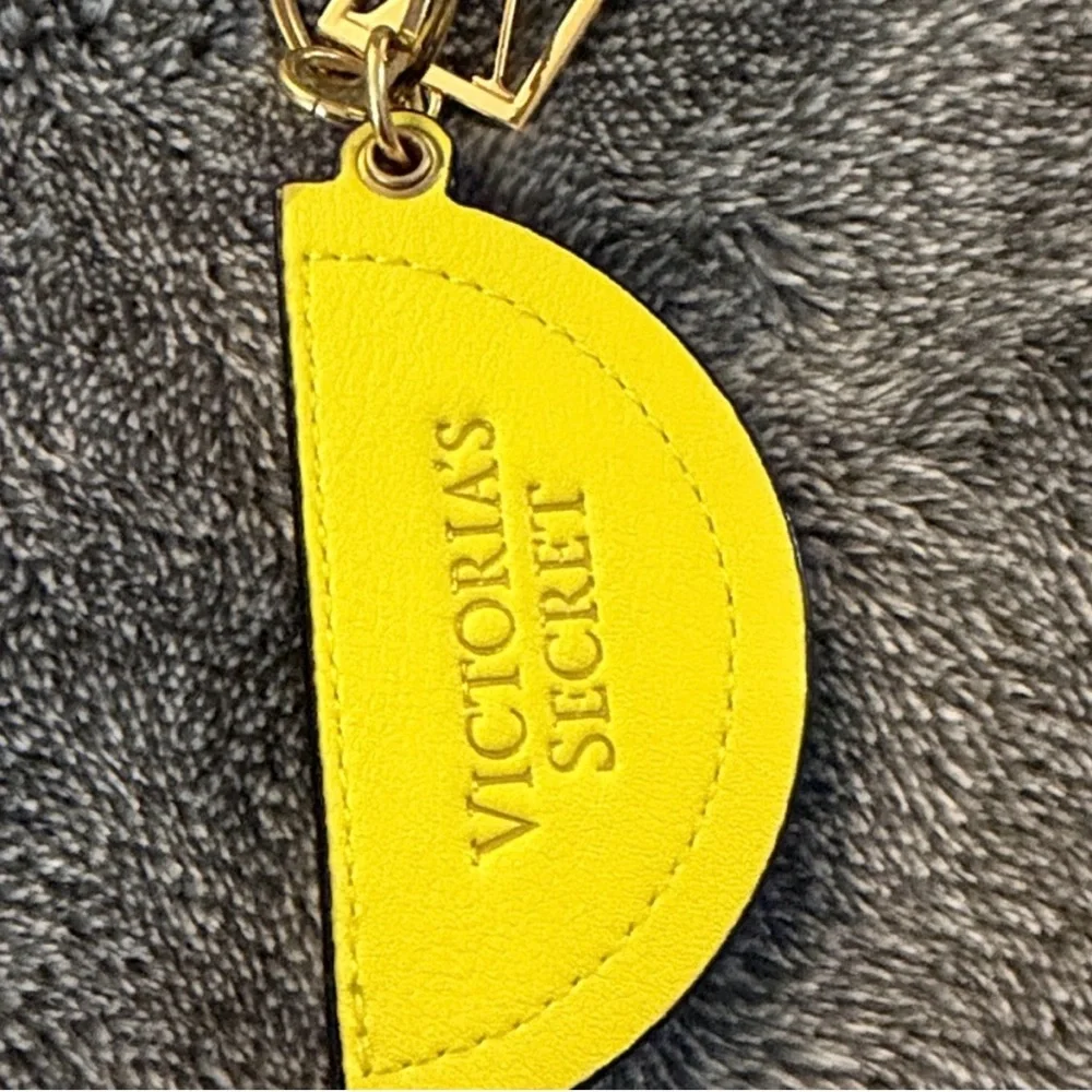 VICTORIAS SECRET KEYCHAIN BAG CHARM GOLD MONOGRAM LOGO KEY RING LEMON NWOT